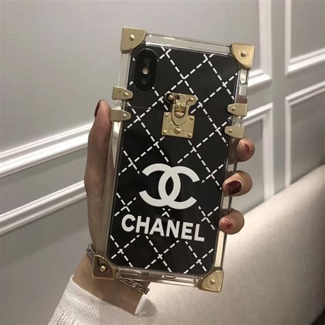 chanel case for ipod 5|Chanel phone case.